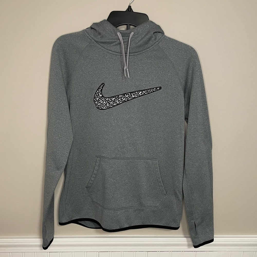 Nike Women’s Therma-Fit Hoodie